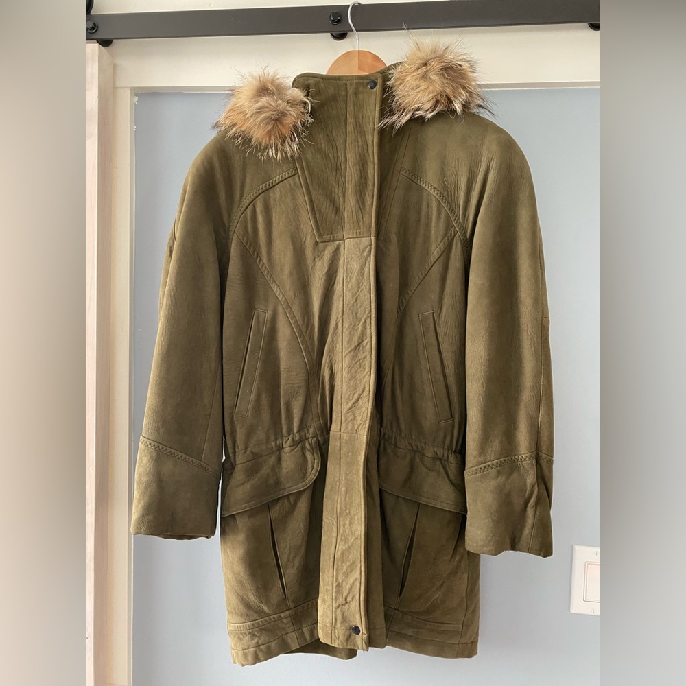 Gorgeous Kemosabe Lone Pine Olive Green Suede Coat with removable fur hood.
